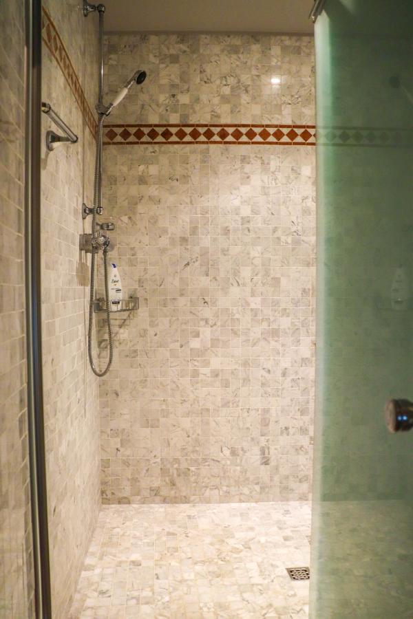 Bed and Breakfast Domaine Mielmont Mazy Екстер'єр фото